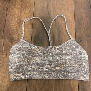 Lululemon sports bra!